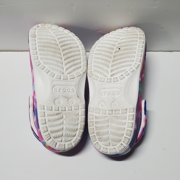 CROCS CLASSIC SOLARIZED CLOGS SOLAR RAINBOW UNISEX SZ M4/W6 pre-owned - Picture 5 of 8